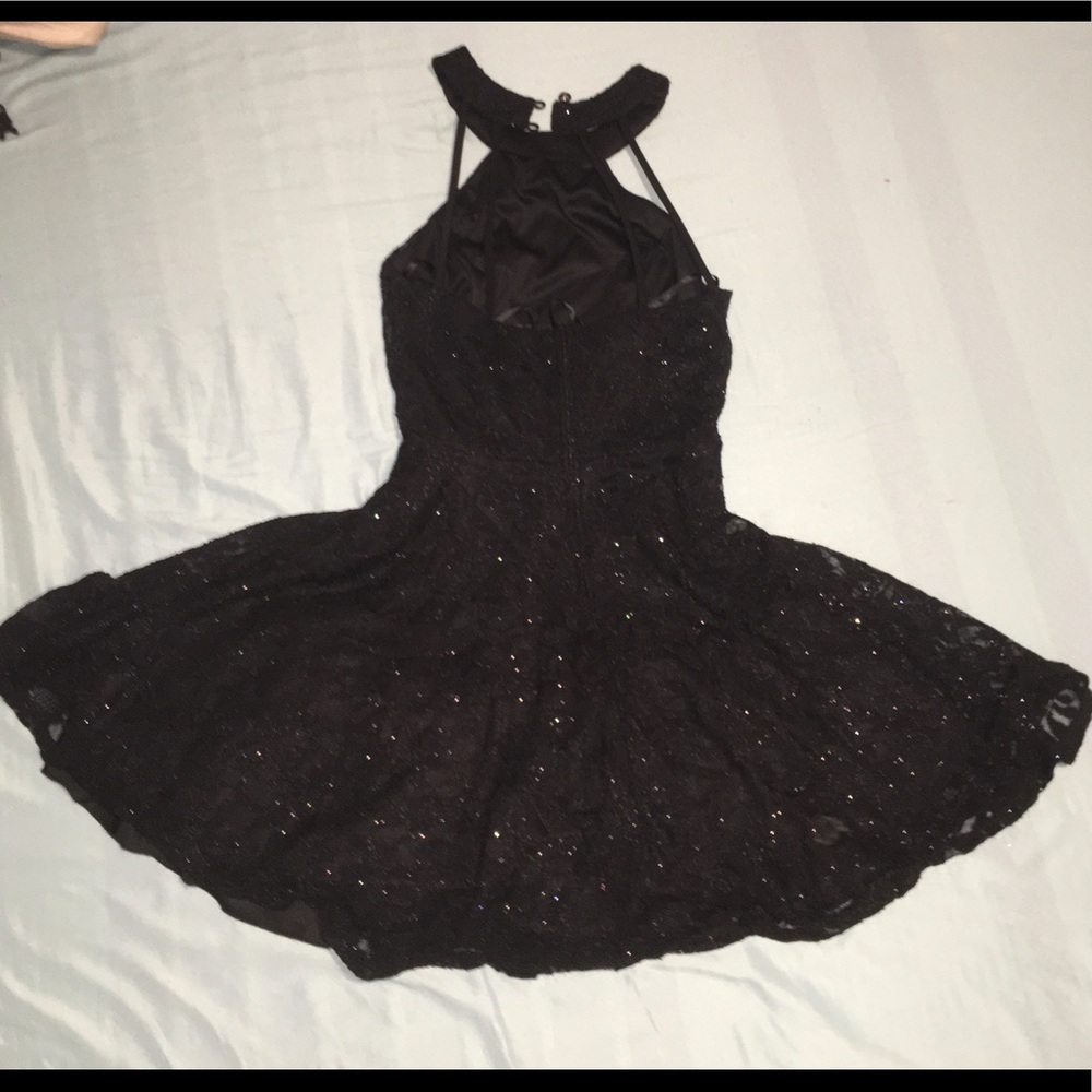 Black sparkly short prom dress